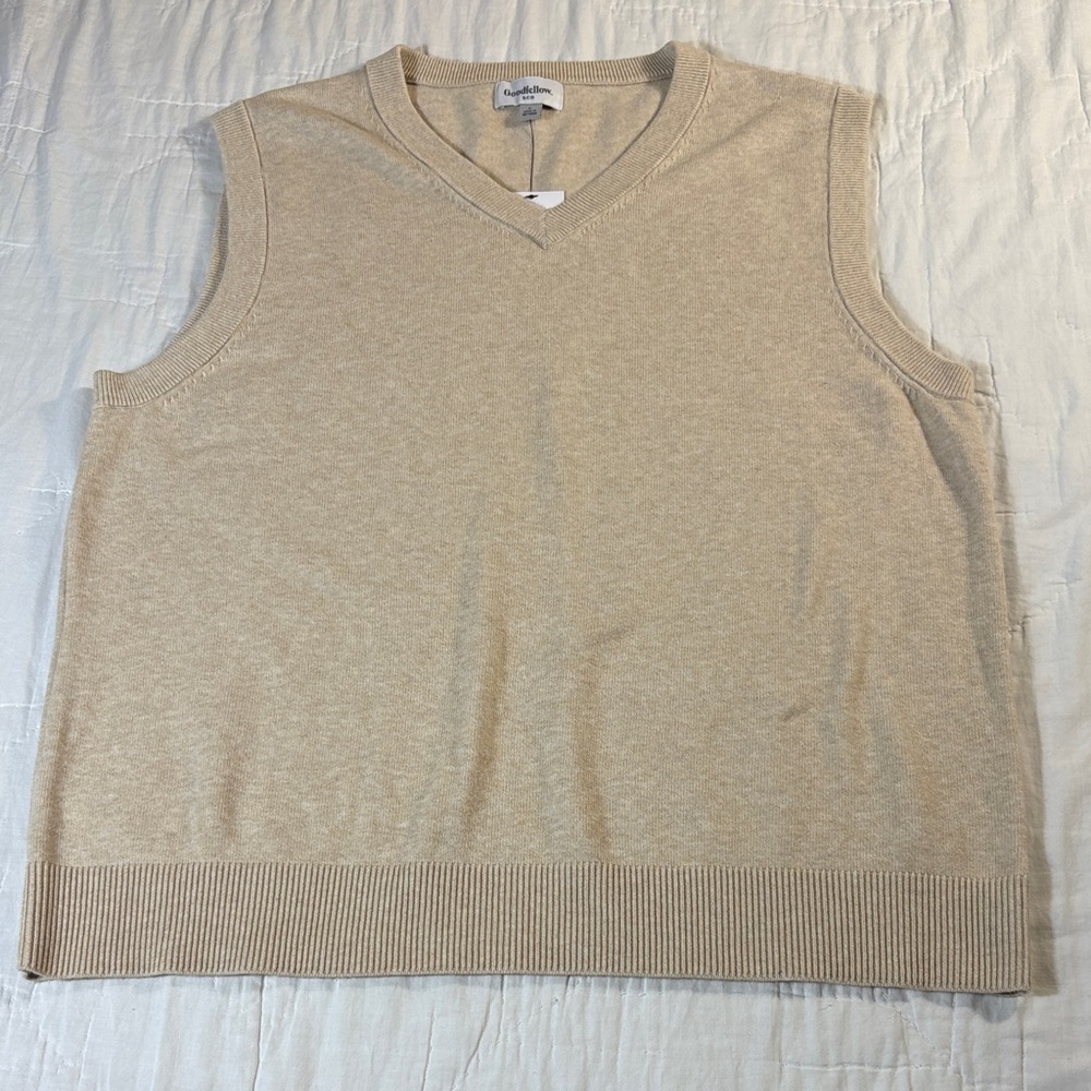 Men's Goodfellow & Co Oatmeal Tan V-Neck Knit Sweater Vest Size L NWT